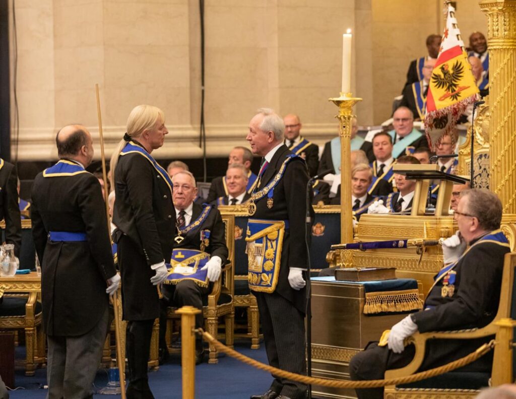 sacrifice pour le pouvoir