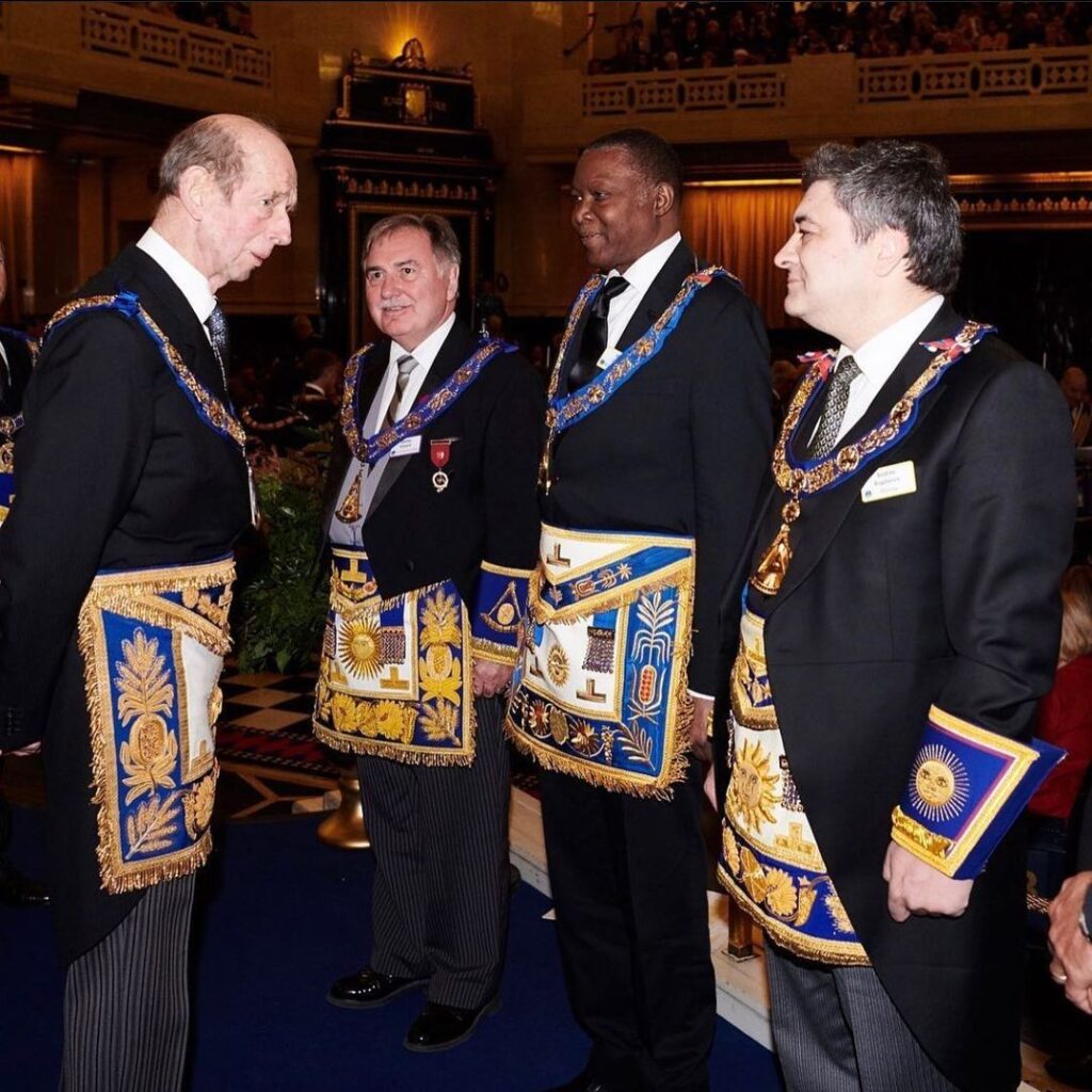 célébrités Illuminati