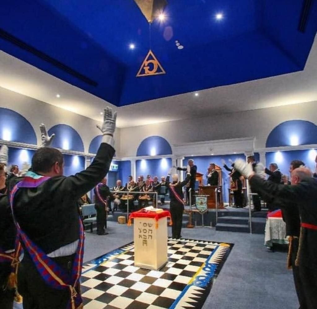 rejoindre l'organisation illuminati en france