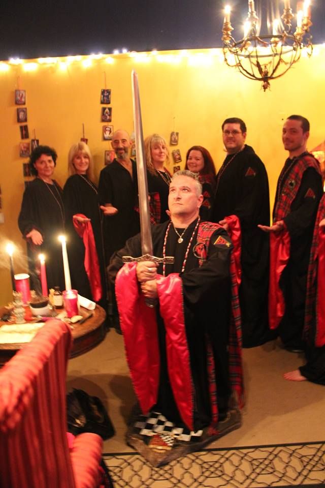 comment rejoindre les illuminati